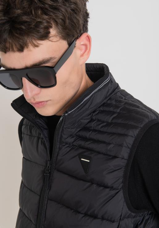 Antony Morato erkekler siyah sorona aura çevre dostu dolgulu dar kesim naylon kolsuz ceket Giyim 28JN29