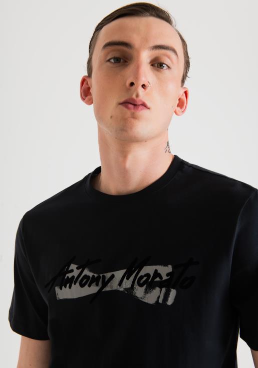 Antony Morato erkekler Mavi mürekkep saf pamuklu, kauçuk logo baskılı, normal kesim tişört Giyim 28JN2204